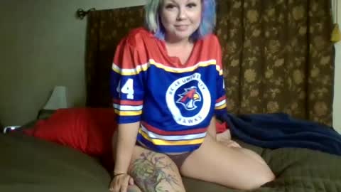 Snapshot of 0lilith0 chatting on July 2026 05:33:02 AM Lilly online show from July 2026 05:33:02 AM