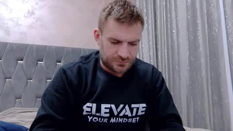 Snapshot of 10in_deluxe chatting on February 2026 08:51:01 AM 10in_deluxe online show from February 2026 08:51:01 AM