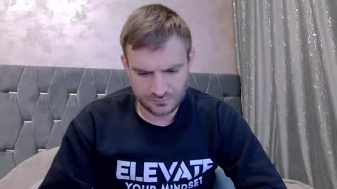 Snapshot of 10in_deluxe chatting on February 2026 07:28:01 AM 10in_deluxe online show from February 2026 07:28:01 AM