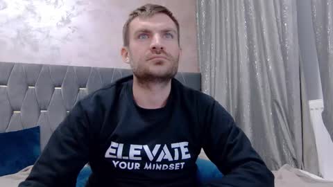 Snapshot of 10in_deluxe chatting on February 2026 06:44:02 AM 10in_deluxe online show from February 2026 06:44:02 AM