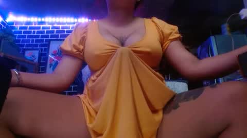 Snapshot of 11inchmonstercock4u chatting on September 2025 02:33:02 AM i am trixie im Your Selfsucking Mistress online show from September 2025 02:33:02 AM
