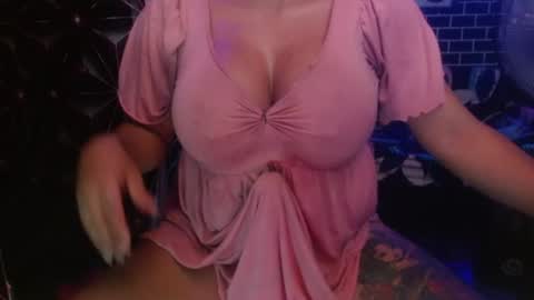 Snapshot of 11inchmonstercock4u chatting on July 2026 02:26:02 AM i am trixie im Your Selfsucking Mistress online show from July 2026 02:26:02 AM