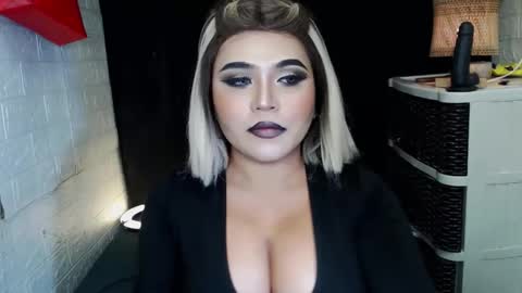 sexy kia online show from February 2026 01:01:02 AM