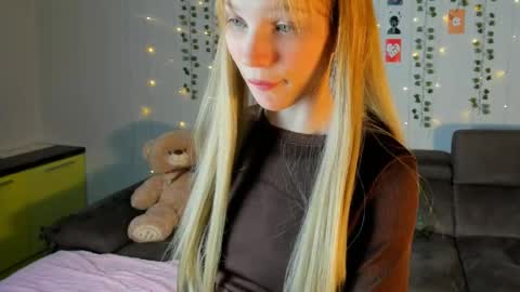 Kira online show from March 2026 06:13:02 PM