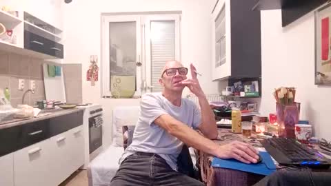 1973man online show from December 2025 07:53:02 PM