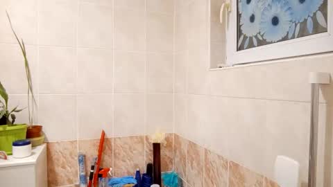 1973man online show from December 2025 05:37:01 AM