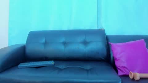 stef read my description online show from February 2025 01:47:02 AM