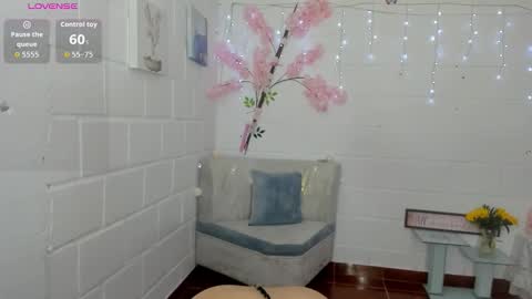 stef read my description online show from October 2025 07:58:02 PM