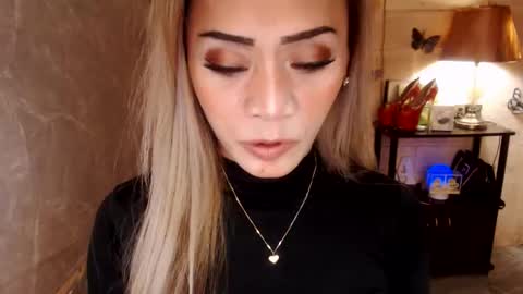 angel online show from November 2025 05:35:02 PM