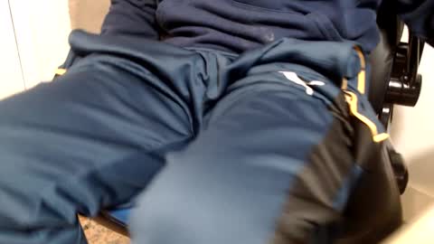 i erupt if you suck ur nipples 4 me and look at the camera while watching me online show from February 2025 12:01:02 PM