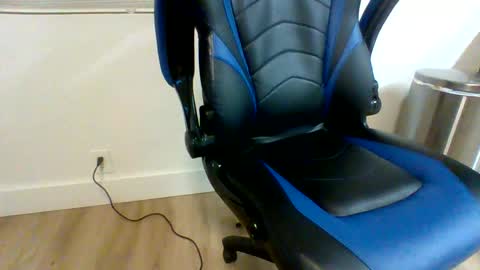 i erupt if you suck ur nipples 4 me and look at the camera while watching me online show from April 2026 12:22:02 PM