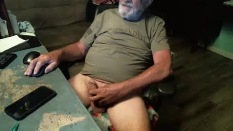 1handyanddee online show from April 2026 01:00:02 AM