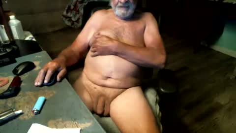 Snapshot of 1handyanddee chatting on June 2026 03:18:01 AM 1handyanddee online show from June 2026 03:18:01 AM