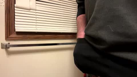 Snapshot of 1hunglo412 chatting on February 2026 10:31:02 AM 1hunglo412 online show from February 2026 10:31:02 AM