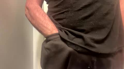 Snapshot of 1hunglo412 chatting on February 2026 05:37:02 AM 1hunglo412 online show from February 2026 05:37:02 AM