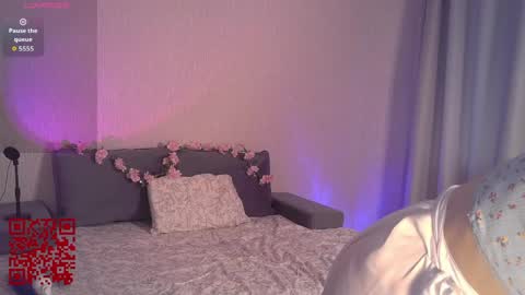Mia online show from May 2026 12:31:02 PM