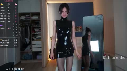 Marie online show from October 2025 06:27:01 PM