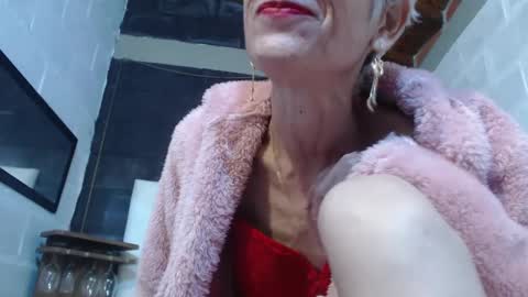 Snapshot of 1miss_monserrate chatting on December 2024 10:28:02 AM Miss Monserrate online show from December 2024 10:28:02 AM
