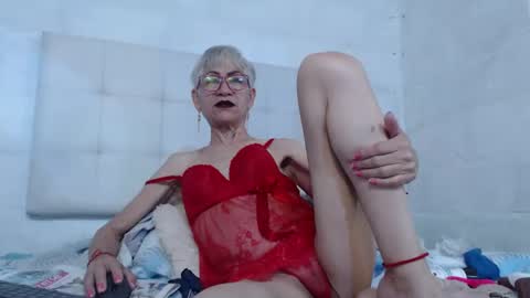 Snapshot of 1miss_monserrate chatting on December 2024 10:10:02 AM Miss Monserrate online show from December 2024 10:10:02 AM