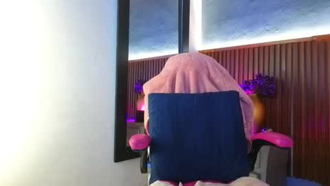 Snapshot of 1miss_monserrate chatting on February 2026 01:10:01 PM Miss Monserrate online show from February 2026 01:10:01 PM