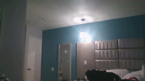 TheShyOne18 online show from December 2024 05:55:01 PM