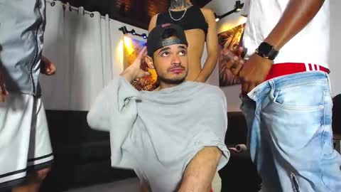 Snapshot of 1pushman chatting on November 2025 11:58:01 AM pushman online show from November 2025 11:58:01 AM