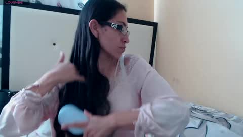 Snapshot of 1sasha_grey__1 chatting on May 2026 09:43:01 PM paola online show from May 2026 09:43:01 PM