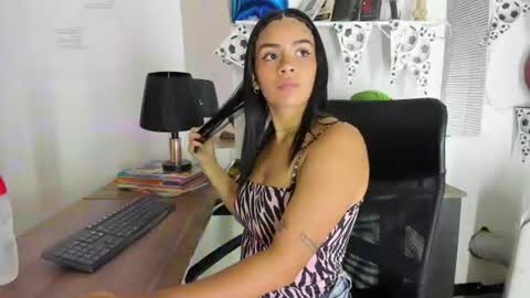 1sweetvaleria1 online show from July 2026 12:59:02 AM