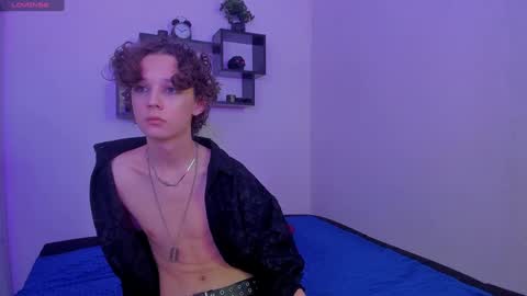 Snapshot of 1vampirella_gs chatting on December 2024 11:55:01 AM Milos online show from December 2024 11:55:01 AM