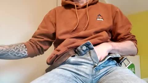 22_acacia_avenue online show from February 2026 09:39:01 AM