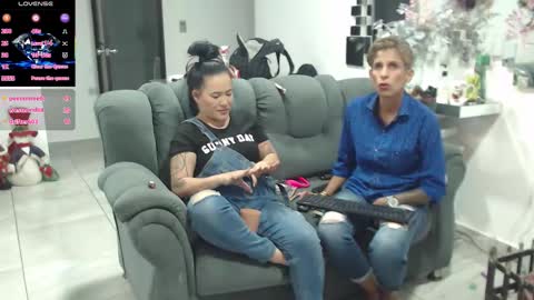 Snapshot of 27sexiyparis chatting on November 2025 01:53:01 AM 27sexiyparis online show from November 2025 01:53:01 AM