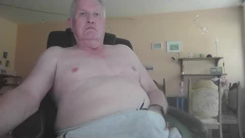 Snapshot of 29famila chatting on September 2025 04:08:02 PM 29famila online show from September 2025 04:08:02 PM