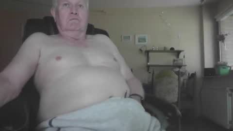 Snapshot of 29famila chatting on October 2025 07:38:01 AM 29famila online show from October 2025 07:38:01 AM