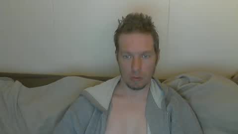 2small4you83 online show from April 2026 12:57:01 AM