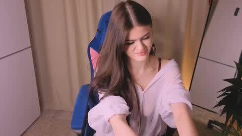 Snapshot of 404cutie chatting on March 2026 06:37:01 AM Eva online show from March 2026 06:37:01 AM