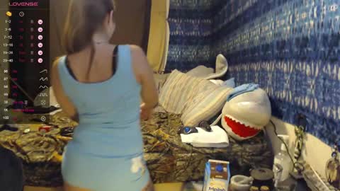 Snapshot of 420stonerchick chatting on May 2026 01:06:01 PM 420stonerchick online show from May 2026 01:06:01 PM