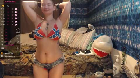 Snapshot of 420stonerchick chatting on May 2026 03:46:01 AM 420stonerchick online show from May 2026 03:46:01 AM