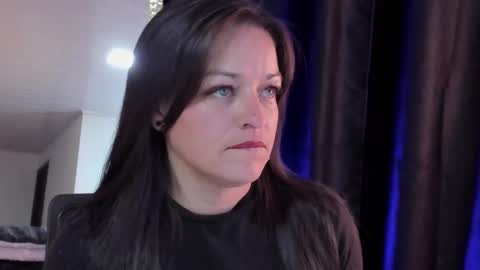 Snapshot of 4ngel_greey chatting on November 2025 09:16:02 PM ... .     Angel     . ... online show from November 2025 09:16:02 PM