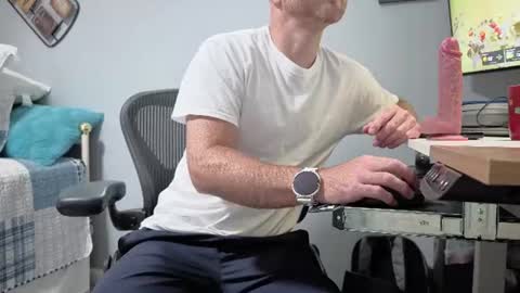 Hi Five The Short Guy online show from June 2026 03:27:01 PM