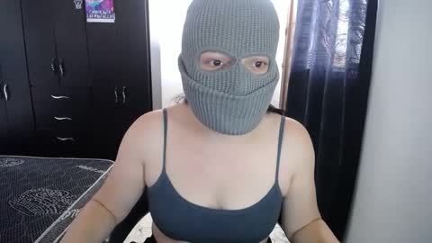 Snapshot of 666maskgirl chatting on December 2024 05:15:02 PM SHANNON online show from December 2024 05:15:02 PM