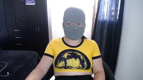 Snapshot of 666maskgirl chatting on December 2024 04:23:01 PM SHANNON online show from December 2024 04:23:01 PM