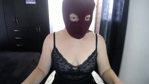 Snapshot of 666maskgirl chatting on December 2024 04:57:01 PM SHANNON online show from December 2024 04:57:01 PM