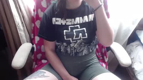 Snapshot of 666maskgirl chatting on September 2025 05:18:01 PM SHANNON online show from September 2025 05:18:01 PM