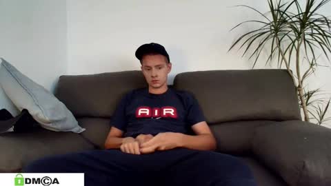 Snapshot of 696frank chatting on October 2025 09:18:01 AM chico online show from October 2025 09:18:01 AM