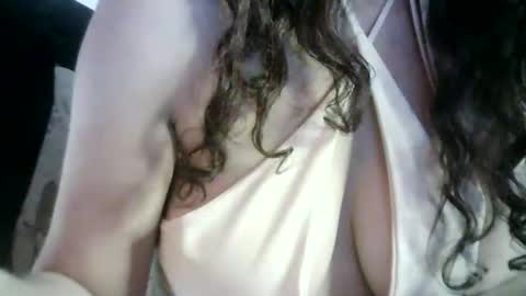 Snapshot of 77lilu chatting on October 2025 08:30:02 PM Lilu online show from October 2025 08:30:02 PM