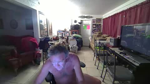 Snapshot of 86406stud chatting on December 2024 03:10:02 AM 86406stud online show from December 2024 03:10:02 AM