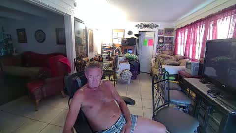 Snapshot of 86406stud chatting on December 2024 04:20:01 PM 86406stud online show from December 2024 04:20:01 PM