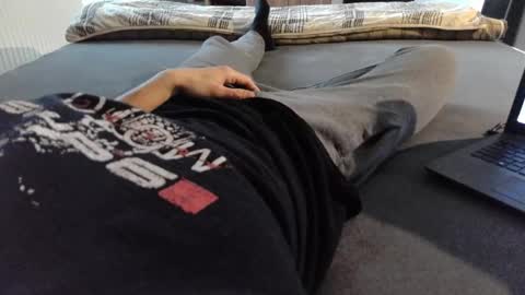 Snapshot of 87johnny chatting on December 2024 08:07:02 AM 87johnny online show from December 2024 08:07:02 AM