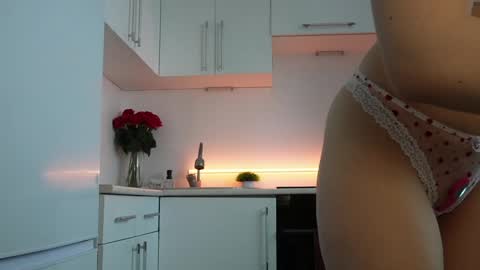 Monicano face online show from April 2026 04:04:02 AM