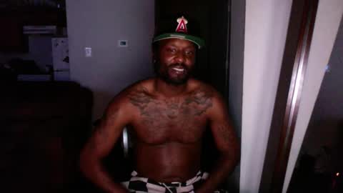 Snapshot of 8double1trouble6 chatting on October 2025 03:05:01 AM NoFaceNoCase online show from October 2025 03:05:01 AM